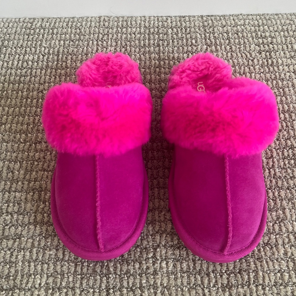 UGG Cozy II Slipper - Little Kid Size 2 - Rock Rose - NWT